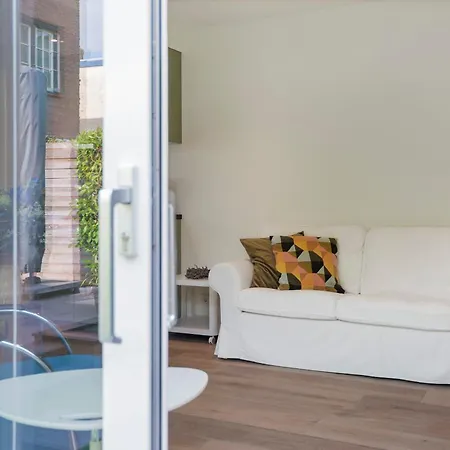 Blue Oasis - Free Parking